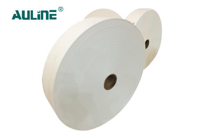 What types of fibers are commonly used in the production of plain spunlace nonwoven?